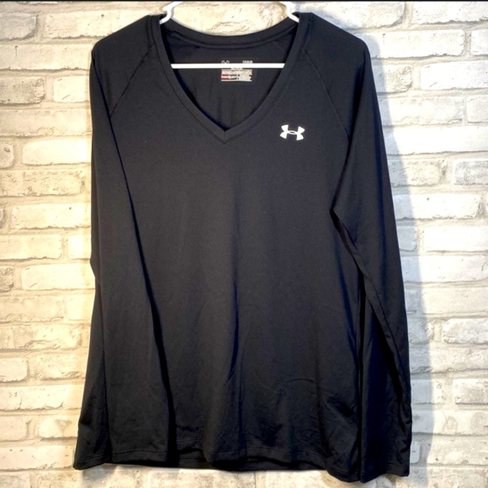 Under Armour heat gear semi fitted long sleeve top​​​​